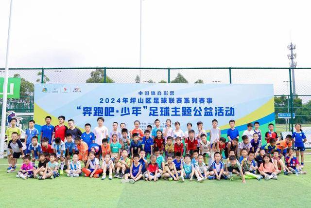 媒体人：马刺无论夺冠与否 一定要卖掉福克斯